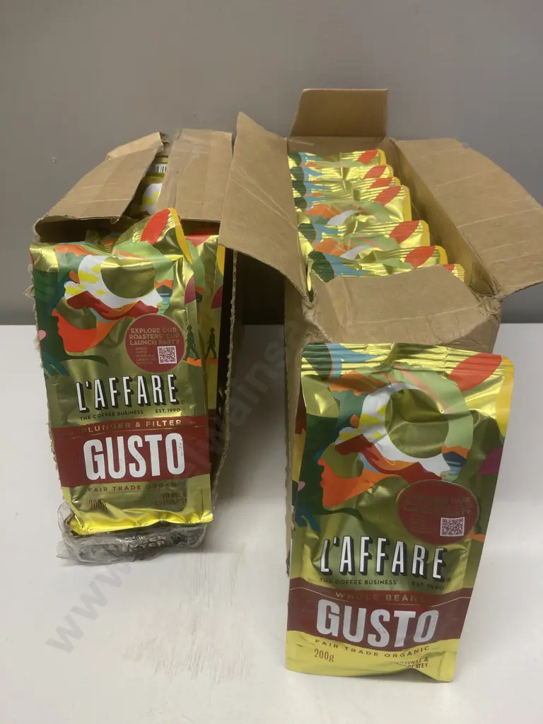 L'Affare Gusto Coffee Beans, 8 x 200g's (BB 6/5/2023) & Plunger & Filter 8 x 200g's (BB5/5/2023) Image 1++