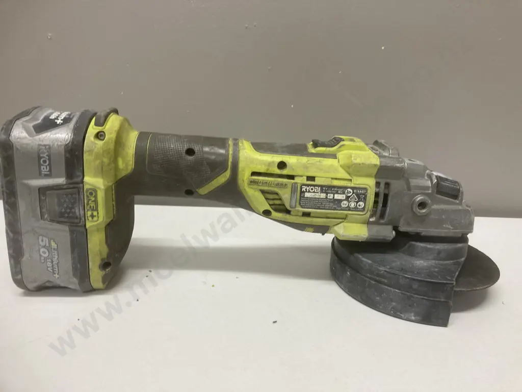 Ryobi ONE+ 18V Angle Grinder - R18AG7, With a 5.0Ah Battery (No Charger) Image 1++