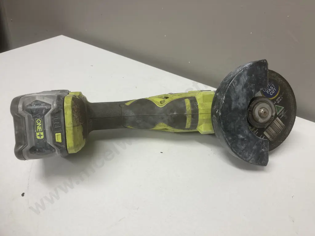 Ryobi ONE+ 18V Angle Grinder - R18AG7, With a 5.0Ah Battery (No Charger) Image 1++