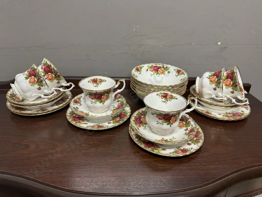 Royal Albert Old Country Roses: Set of 6 Trios and 6 Bowls - Made In England Image 1++