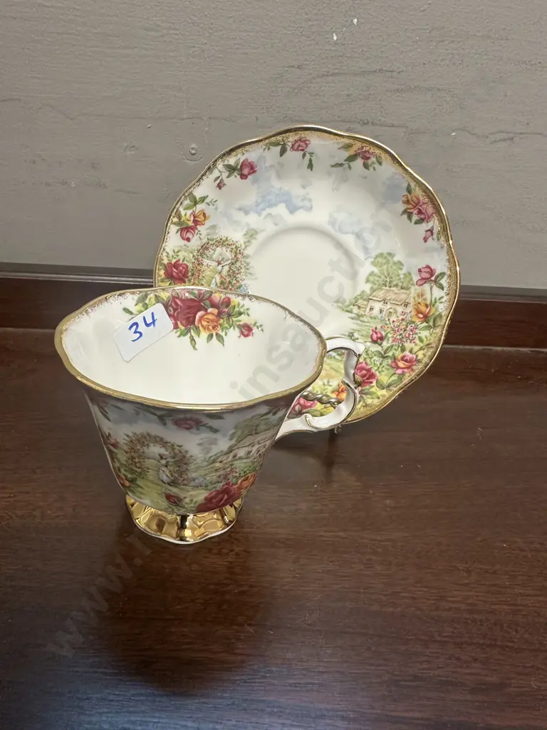 Royal Albert 'A Celebration of The Old Country Roses Garden' Teacup & Saucer. c1986 Bone China England Image 1++