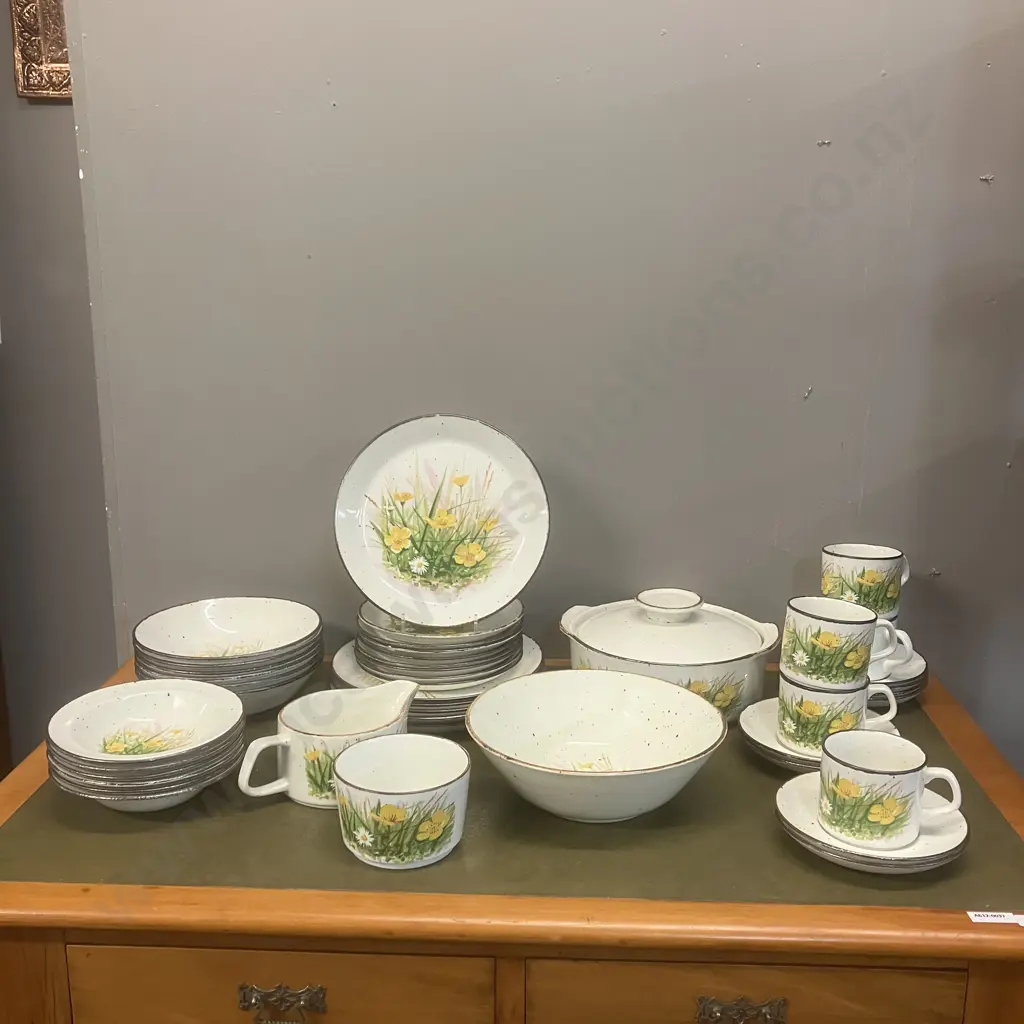 J&G Meakin England Dinnerware - 46 Pieces (Some Chipped Pieces) Image 1++