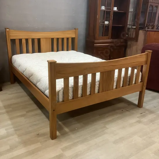 Rimu Queen Size Flexi Slat Bed With Natura Sleep Slat Medium Mattress