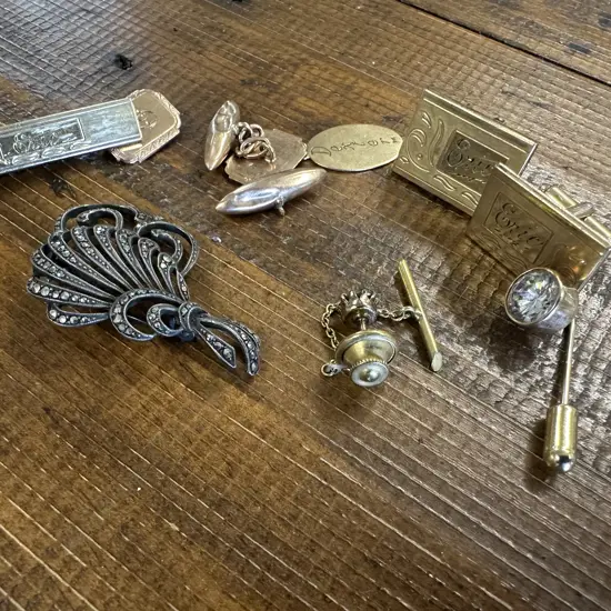 Selection Of Jewellery Including Stamped 9ct Cuff Links  &12K Tie Pin (As Found)