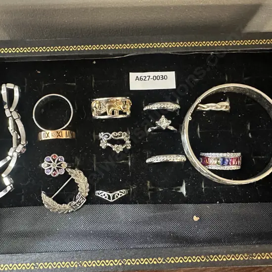 Selection Of Costume Jewellery Including Rings, Bracelet, Bangle & Wreath NZ Brooch 