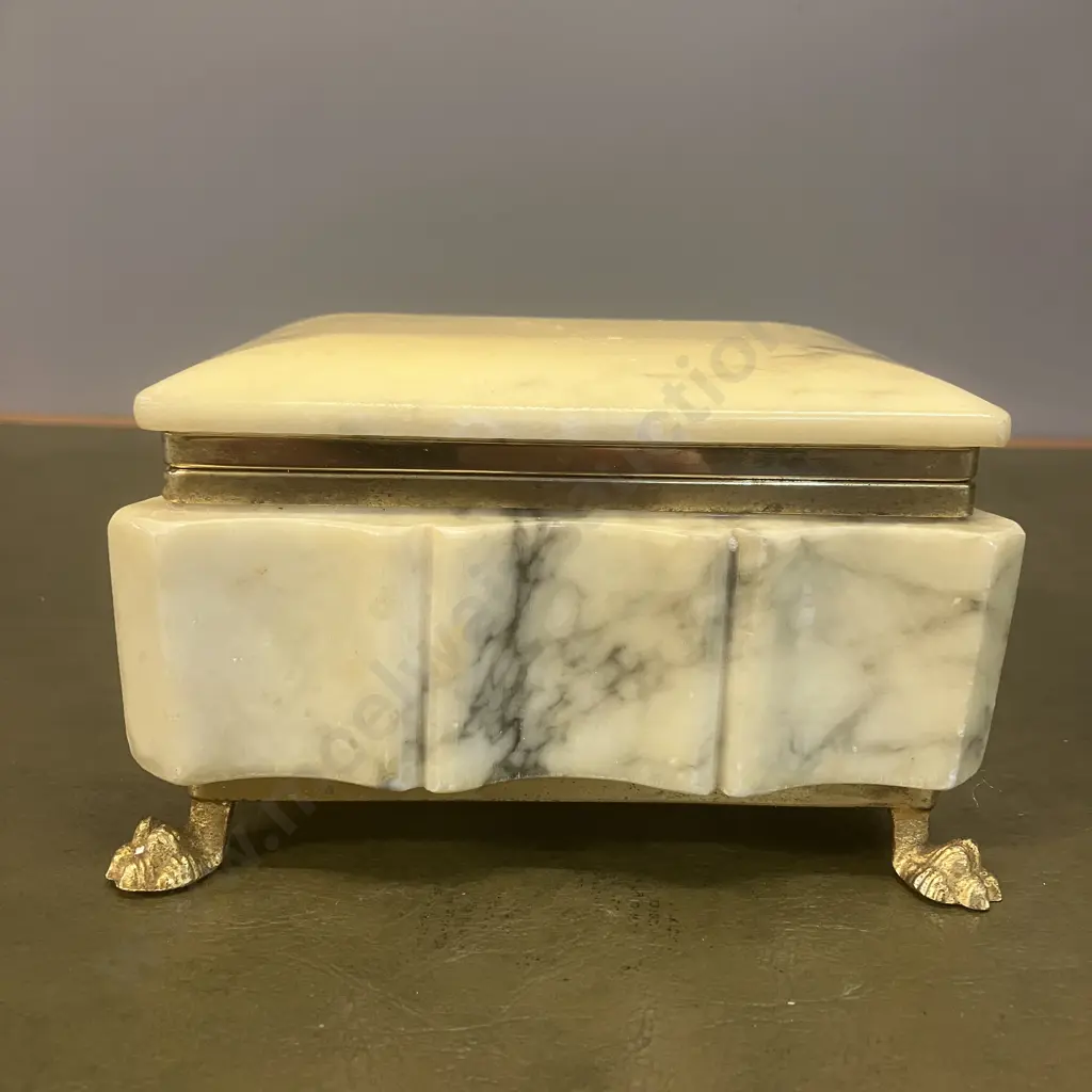 Italian Hand Carved Alabaster Trinket Box With Hinged Lid Image 1++
