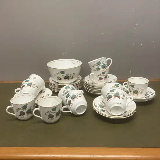 Victorian Teaset - 29 Piece