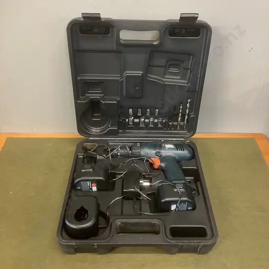 Black & decker 12V Drill, 2 x Batteries & Charger In Case