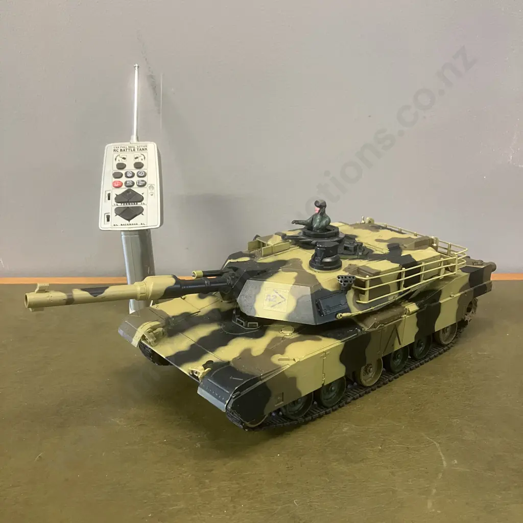 Heng Long 1/24 Scale RTR Full Function M1M2 Abrams RC Tank Image 1++