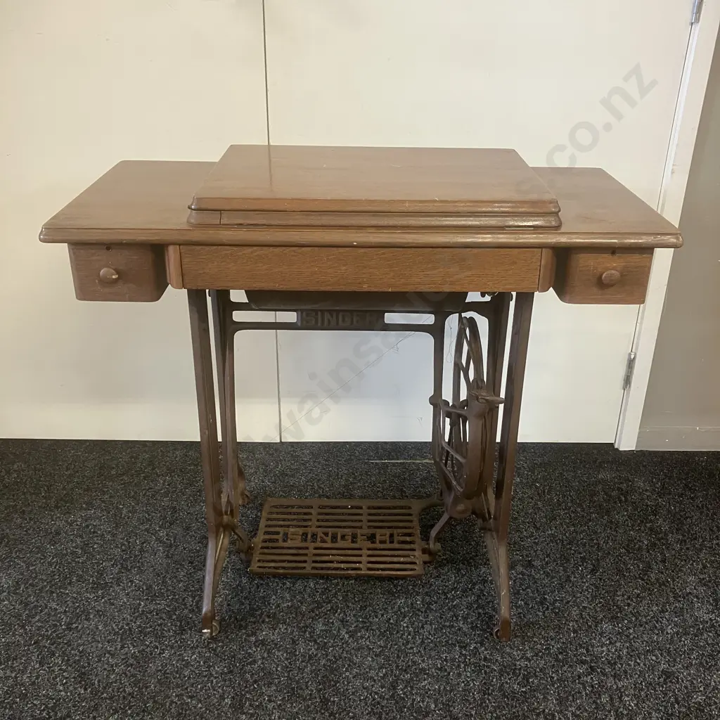 1949 Singer Model No 15K88 Treadle Sewing Machine With Manual & Accessories, #EF338259 - Kilbowie, Clydebank, Scotland Image 1++