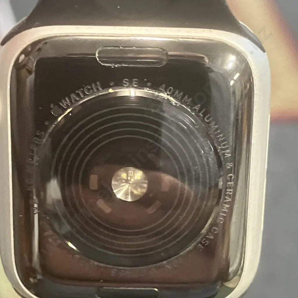 Apple Watch SE #A2355 H4HFT47JQ125 Image 1++