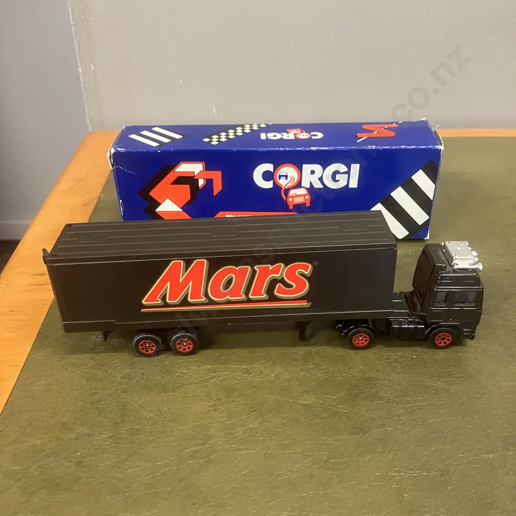 Corgi Model Trucks - 'MARS' Container Truck, Car Transporter, BP Tanker, 1990's With Boxes Made In Great Britain Image 1++