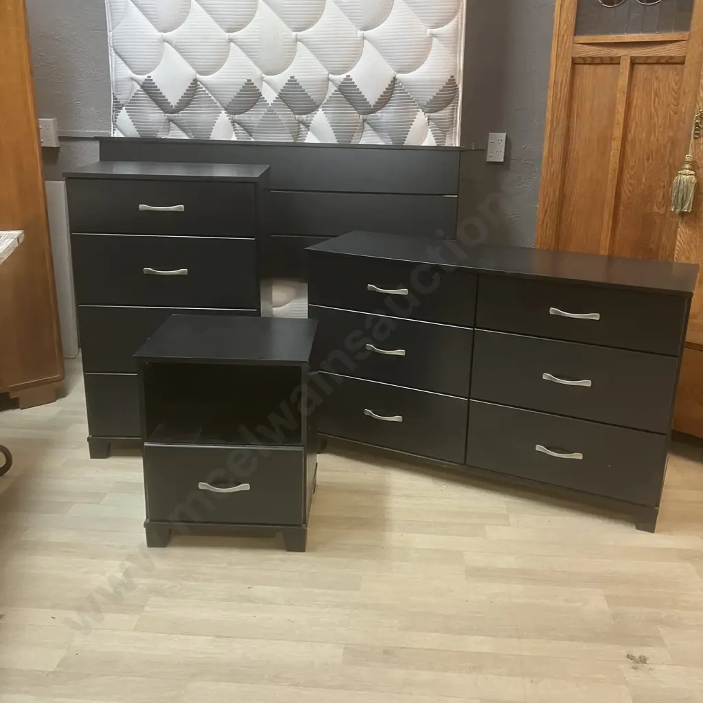 York 4 Drawer Chest, 6 Drawer Lowboy, 1 Drawer Bedside & 103.5 x 144.5cm Headboard In Black Image 1++