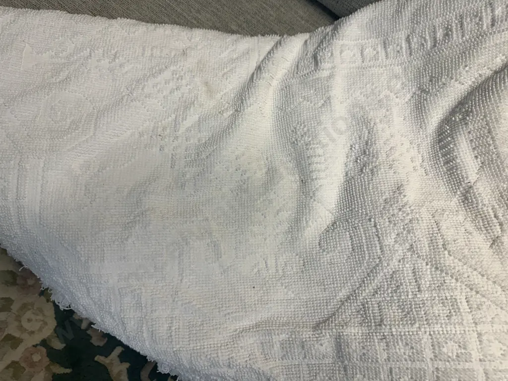 Fieldcrest 100% Cotton White Bedspread Image 1++