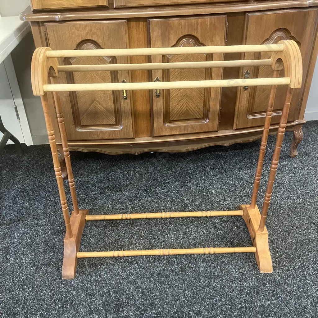 Wooden Freestanding Towel Rail. 77 x 74cm Image 1++