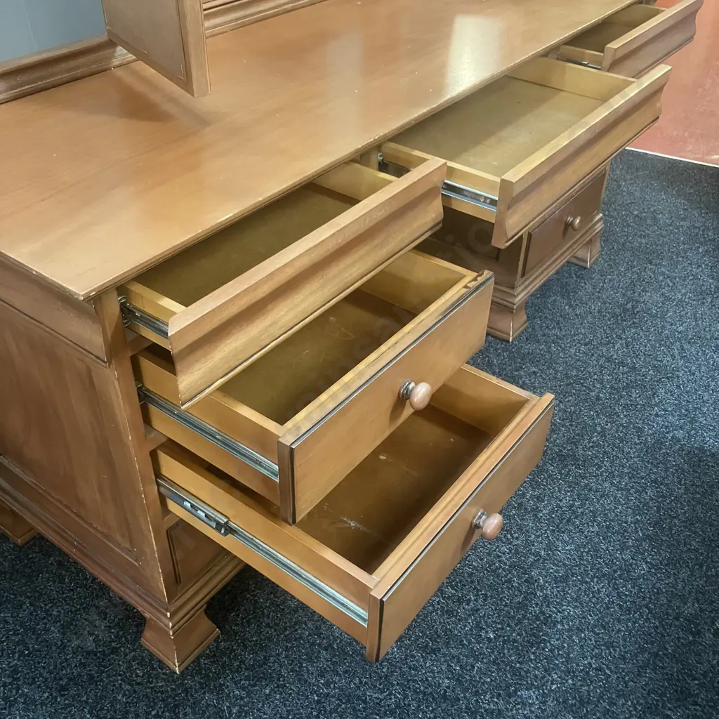 Vintage Kauri? Nine Drawer Kneehole Dressing Table With Wrap Around Mirrors & Stool. H156.5 W160 D49.5cm Image 1++