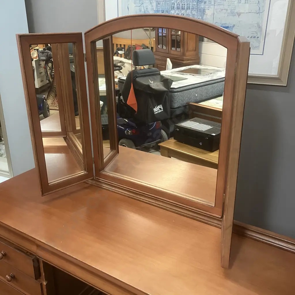 Vintage Kauri? Nine Drawer Kneehole Dressing Table With Wrap Around Mirrors & Stool. H156.5 W160 D49.5cm Image 1++
