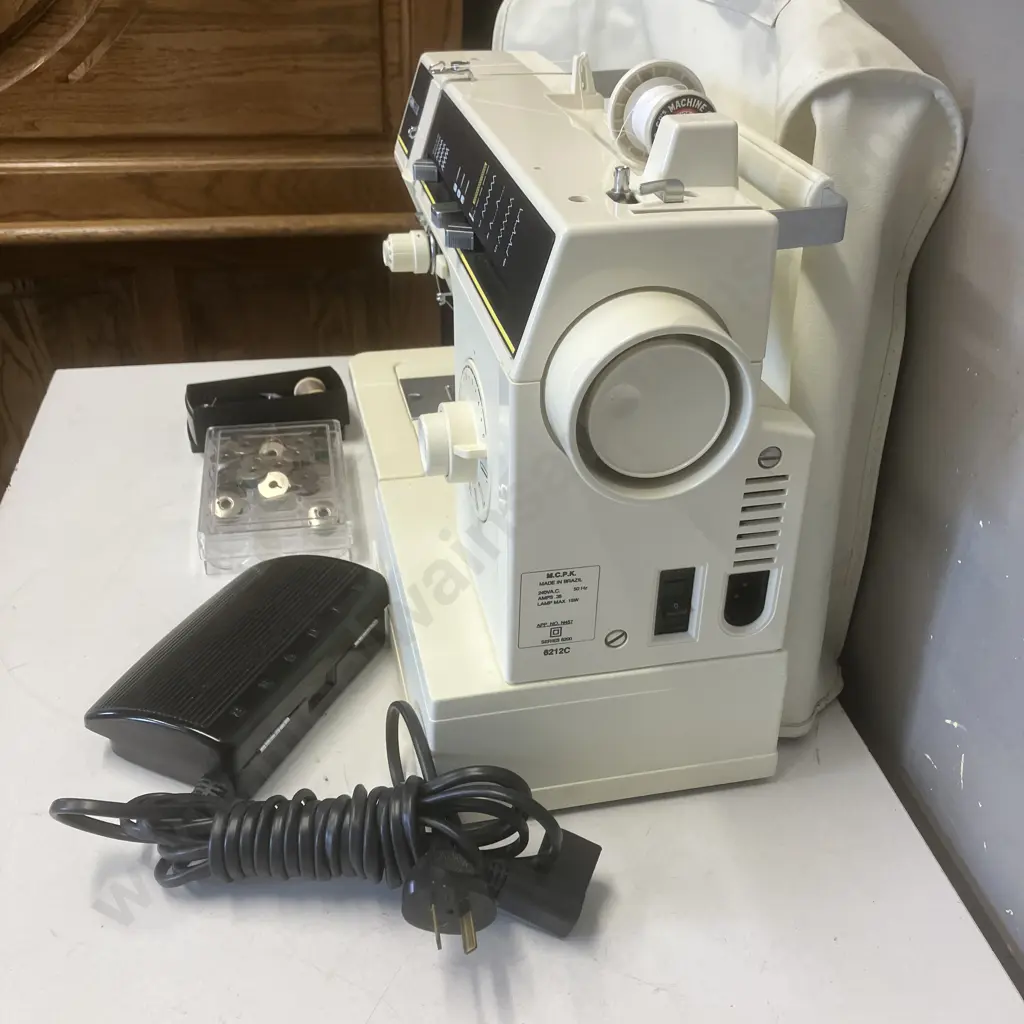 Singer 6212C Sewing Machine Image 1++