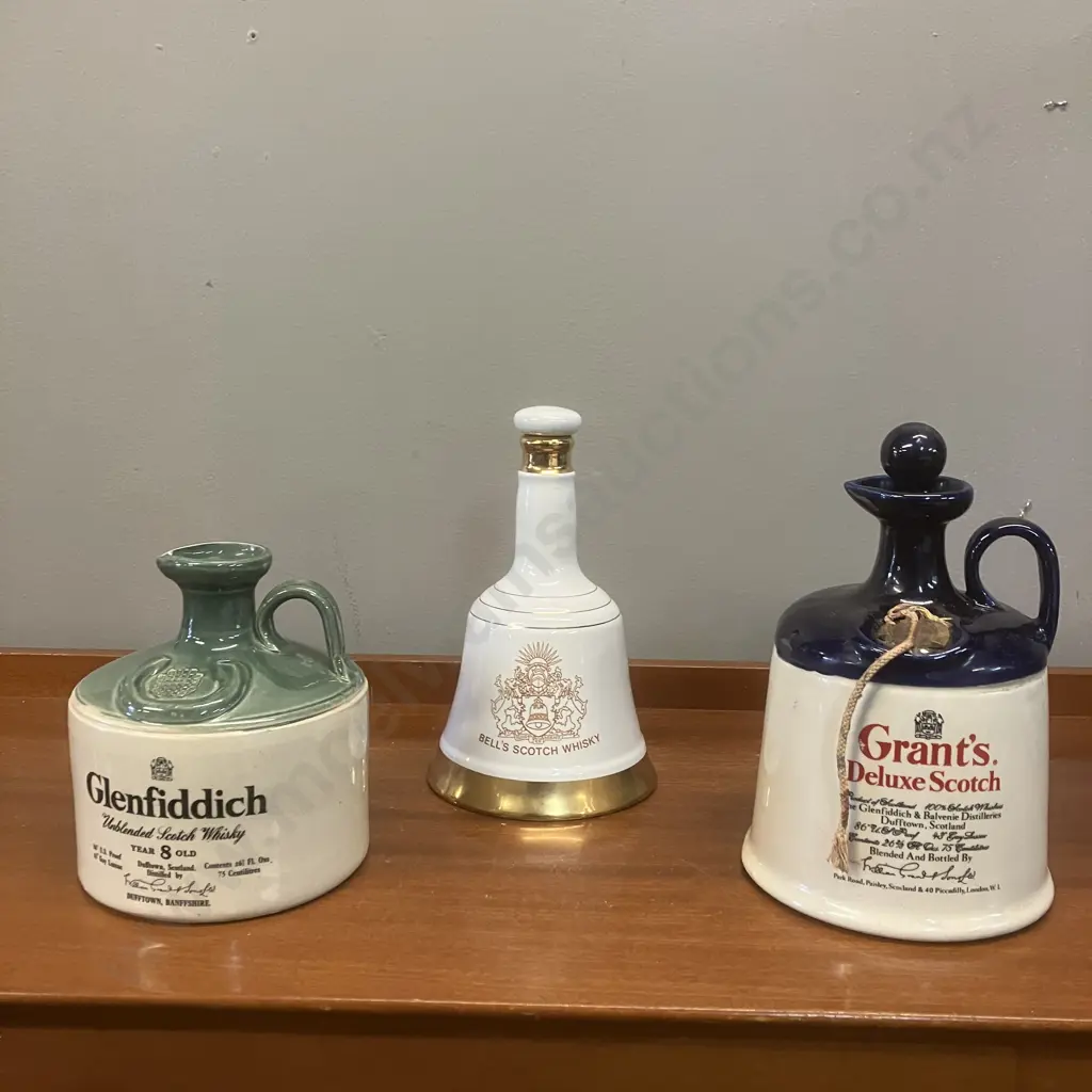 Vintage Bells Prince Williams Birth 1982, Grants & Glenfiddich Whisky Jugs Image 1++