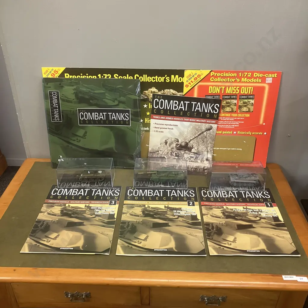 The Combat Tanks Collection #1. 2, 3 Magazines With Model Tanks, Ring Binder Etc Image 1++