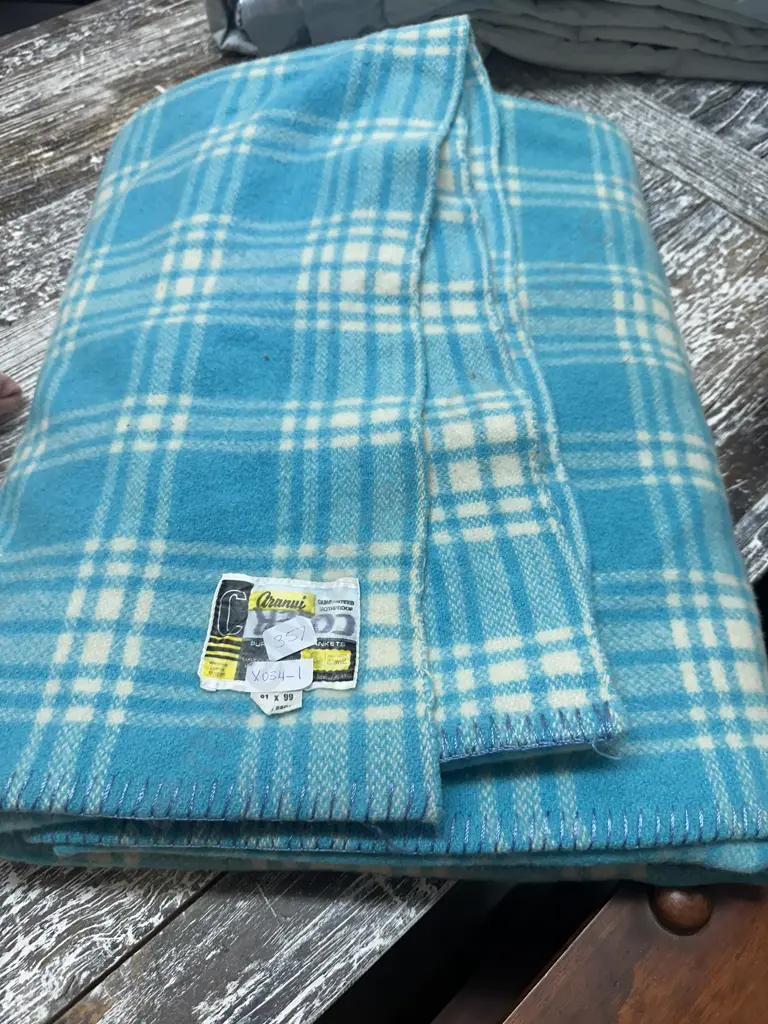Aranui Pure Woollen Blanket 205x250cm. Image 1++