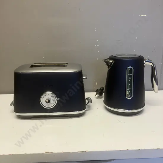 Breville Damson Blue Soft Top Luxe Kettle BKE735 & The Toast Select Luxe 2-Slice Toaster BTA735
