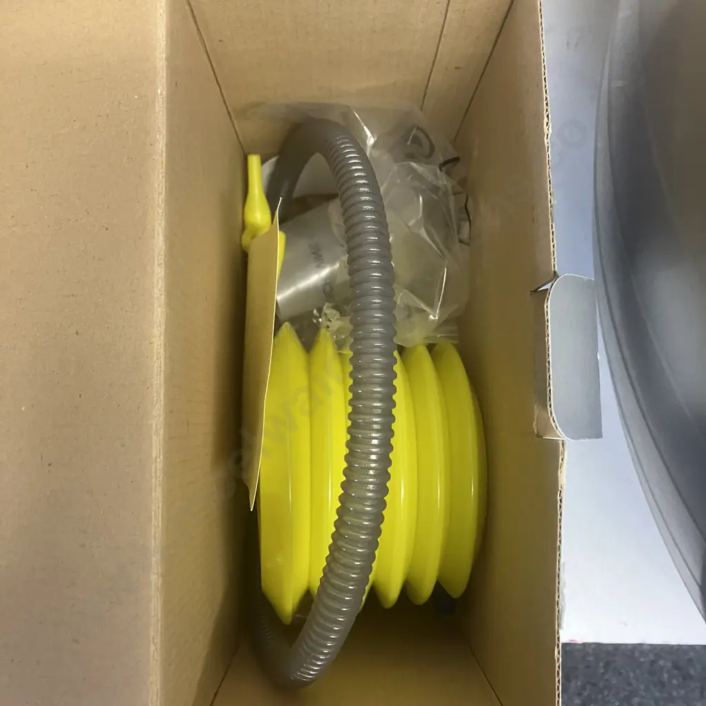 Reebok 75cm Gym Ball With Original Box & Pump Image 1++