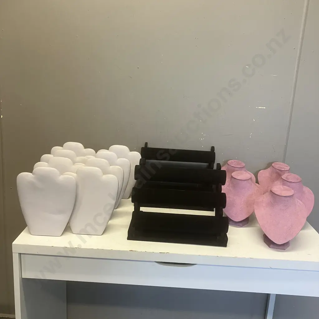 Assorted Jewellery Display Stands Image 1++