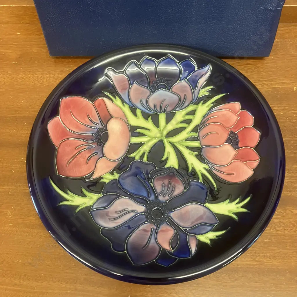 Moorcroft Pottery Anemone Pattern Signed 34/94 Large Charger Plate In Original Box. Dia 26cm (As Found) Image 1++