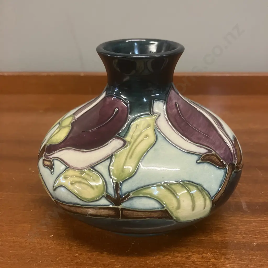 Moorcroft Pottery Wine Magnolia Pattern Squat Vase. 10.5cm Image 1++