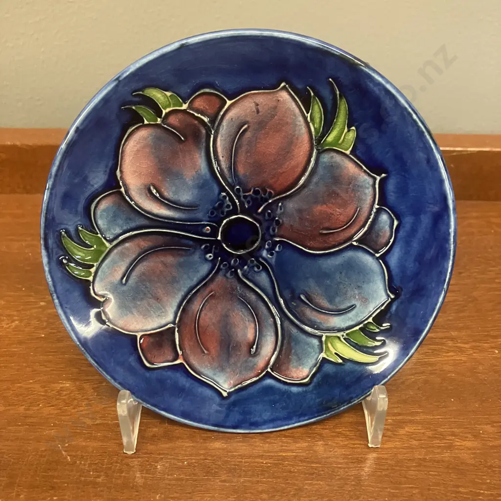 Moorcroft Pottery Anemone Pattern Pin Dish With Queen Mary Label. Dia 12cm Image 1++