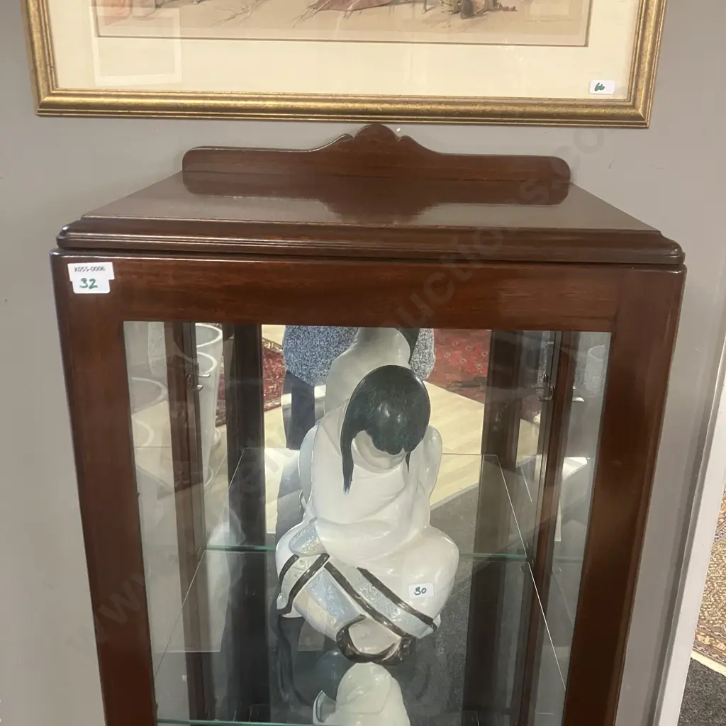 Queen Anne Style Mahogany Single Door Display Cabinet. Mirror Back, 4 Glass Shelves. H158 W45.5 D33cm Image 1++