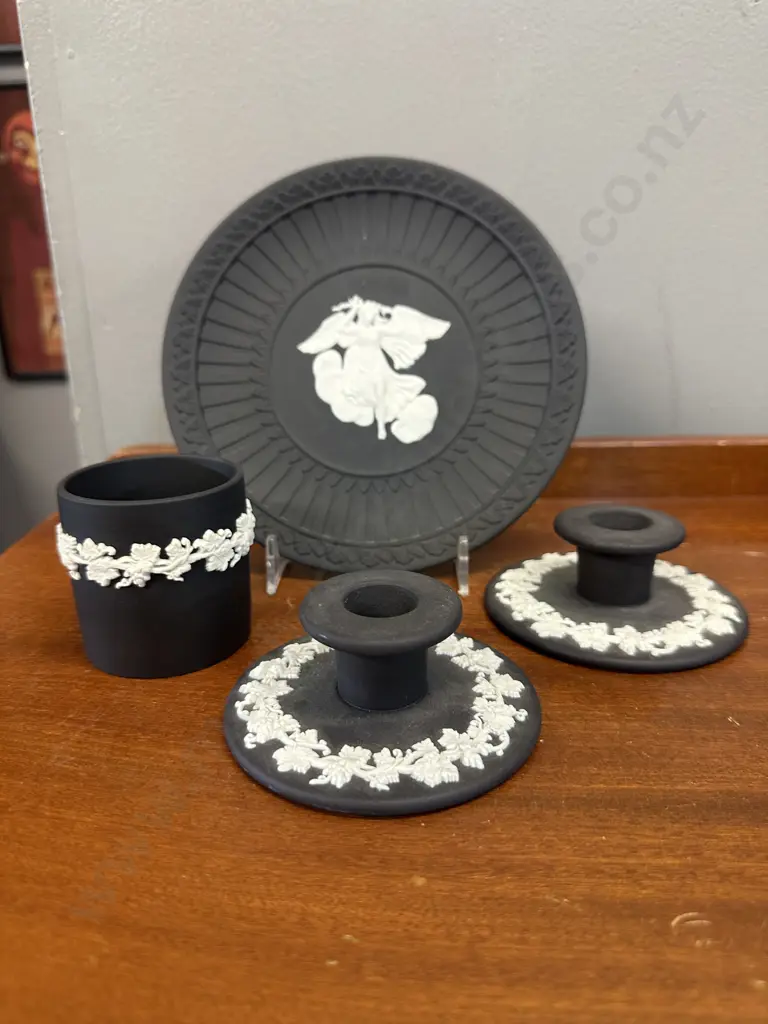 Selection Of Wedgwood Items Including Black Basalt Jasperware Plate Etc Image 1++