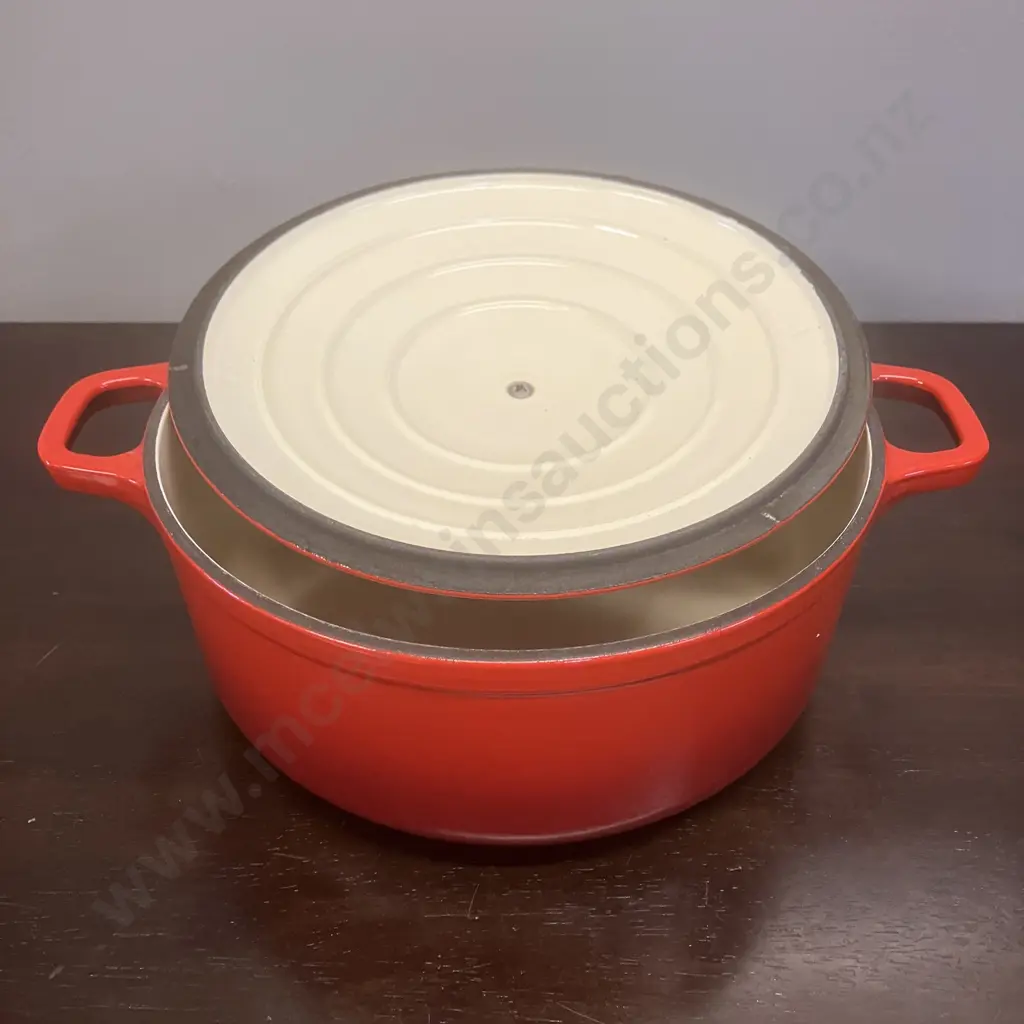 Red French Made Chasseur 22cm Enamelled Cast Iron Round Casserole Dish With Lid Image 1++