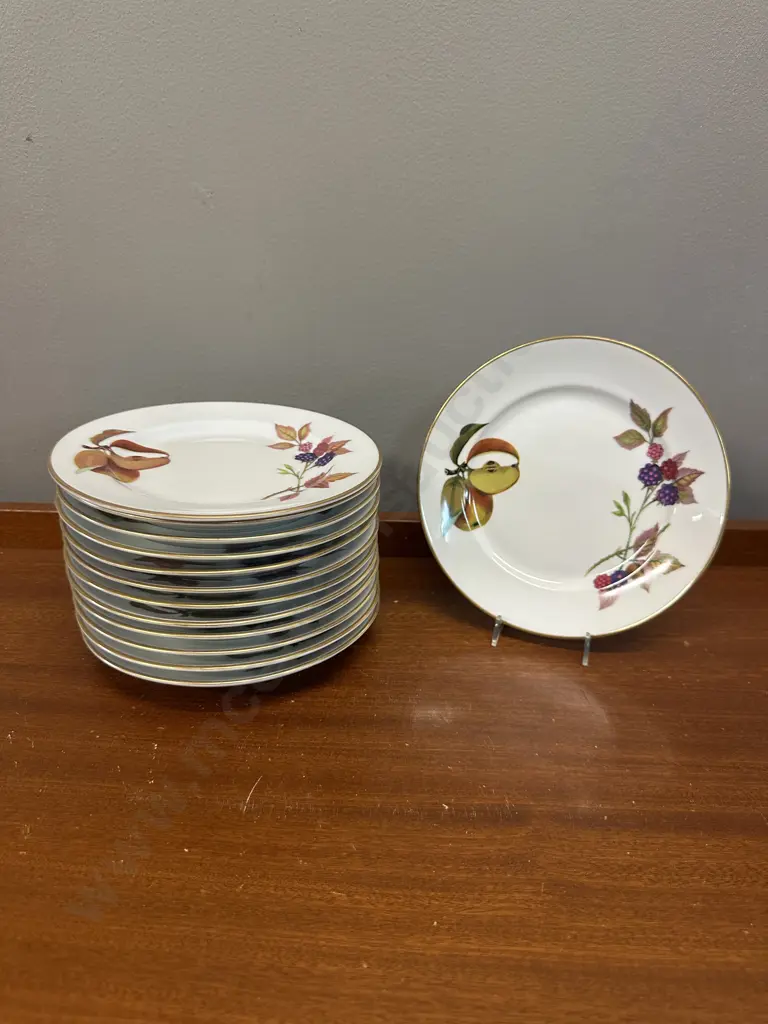 Royal Worcester Evesham Gold Bread & Butter Plates x13 Image 1++