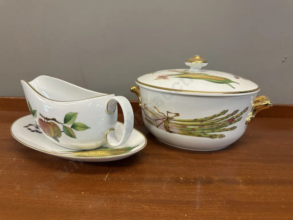 Royal Worcester Evesham Gold Lidded Casserole Dish & Gravy Boat With Under Plate Image 1++