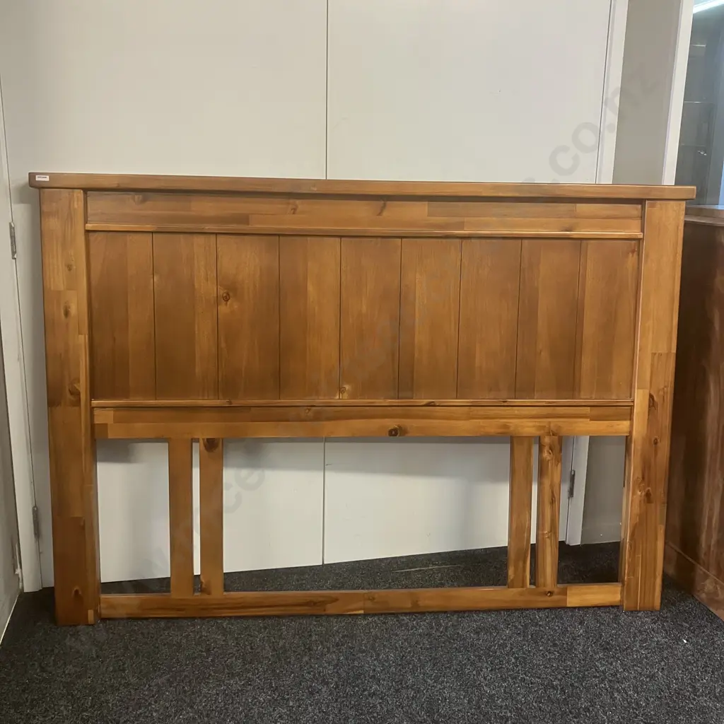 Wooden Panelled Kingsize Headboard. H118 W170 D8cm Image 1++