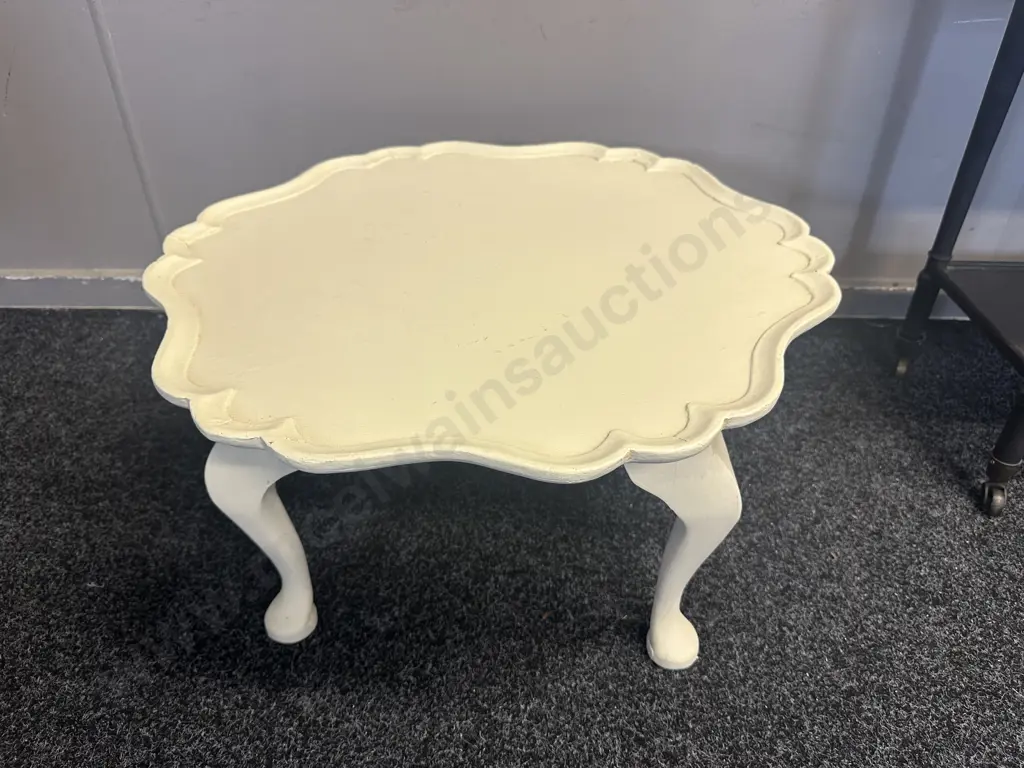 Painted Cream Scalloped Edge Occasional Table H31,Dia59cm. Image 1++