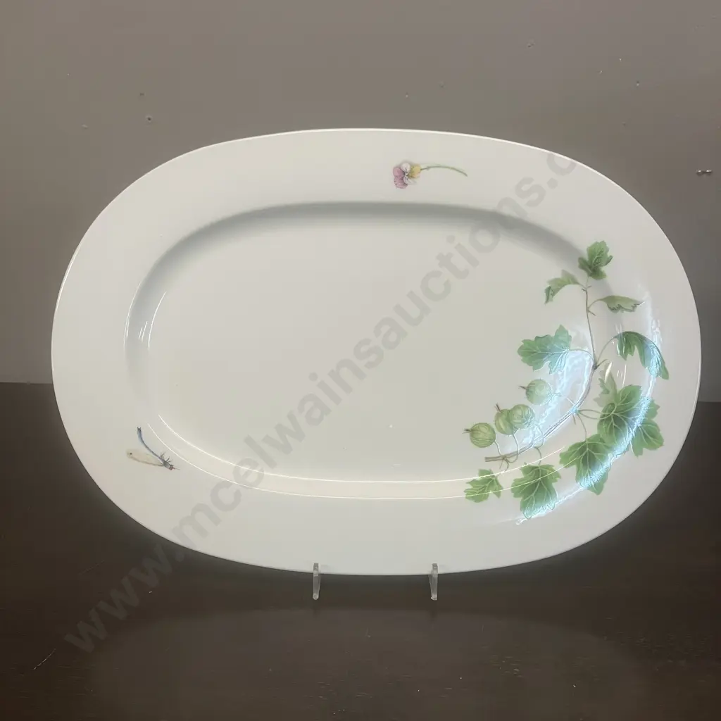 Villeroy & Boch Wildberries Oval Serving Platter. 41 x 28.56cm Image 1++