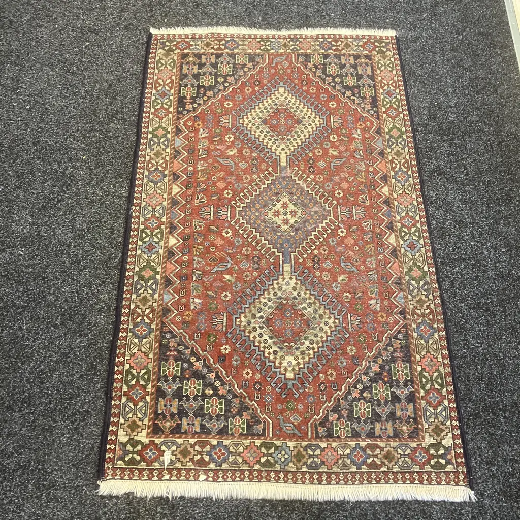 Persian Rug - Reds & Blues 134 x 79cm Image 1++