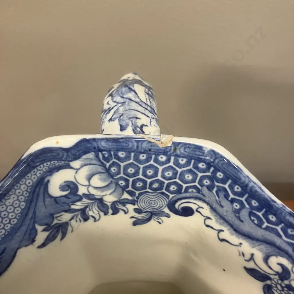 Antique Masons Ironstone Blue Willow Pattern Large Wash Basin & Octagonal Shape Hydra Jug (Snake Handle) c1845-1850 Image 1++