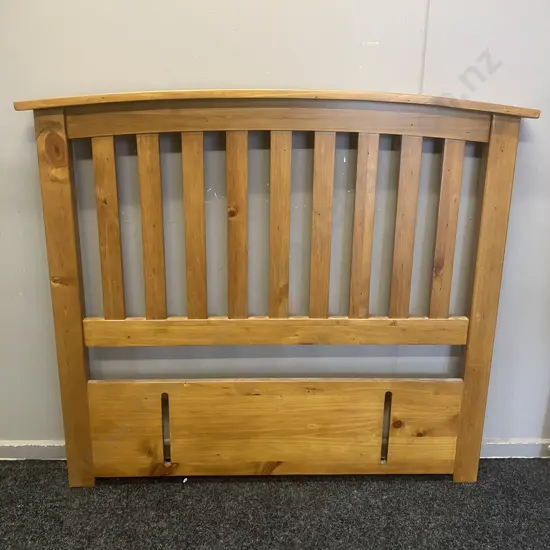 Debonaire Furniture (NZ) Wooden Slatted King Single Size Headboard With Curved Top. H105 W118 D10cm