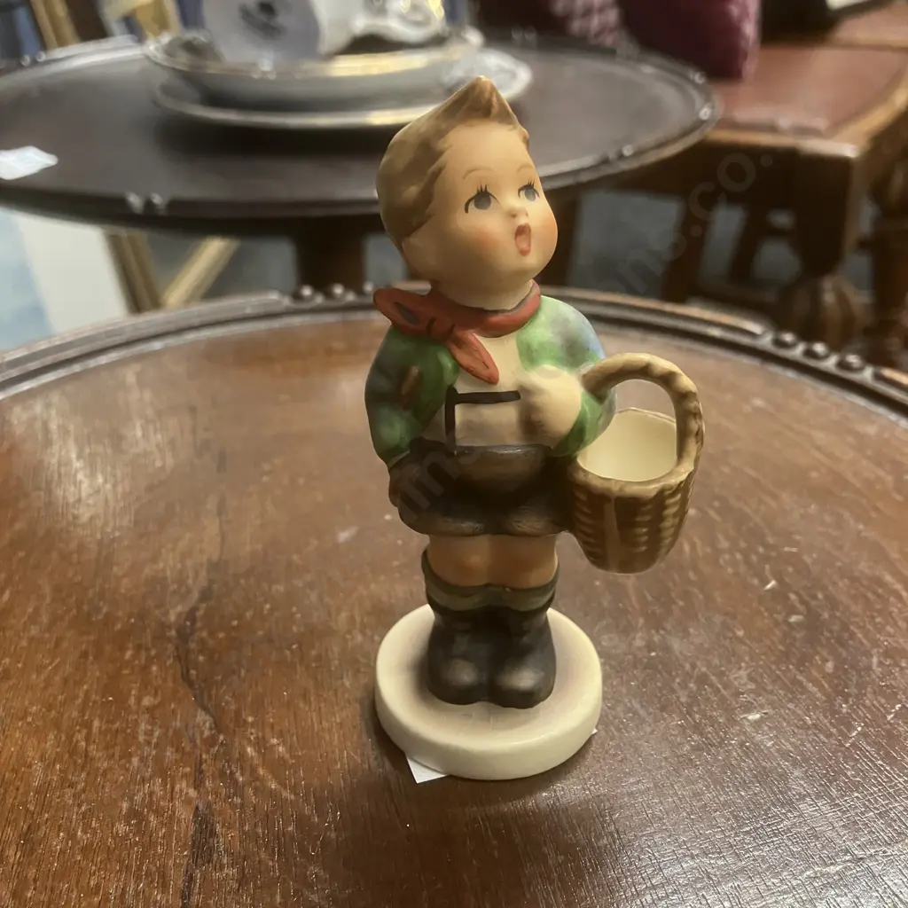 Vintage Goebel Hummel Little Lad Shopping #51 3/0 H10cm. Image 1++