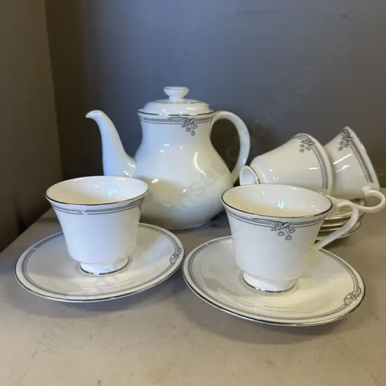 Royal Doulton 'Andante' Duos & Teapot