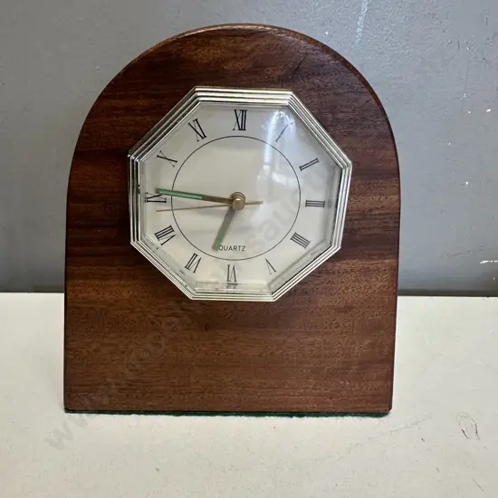 Vintage Quartz Wood Desk Clock H16,W15cm.