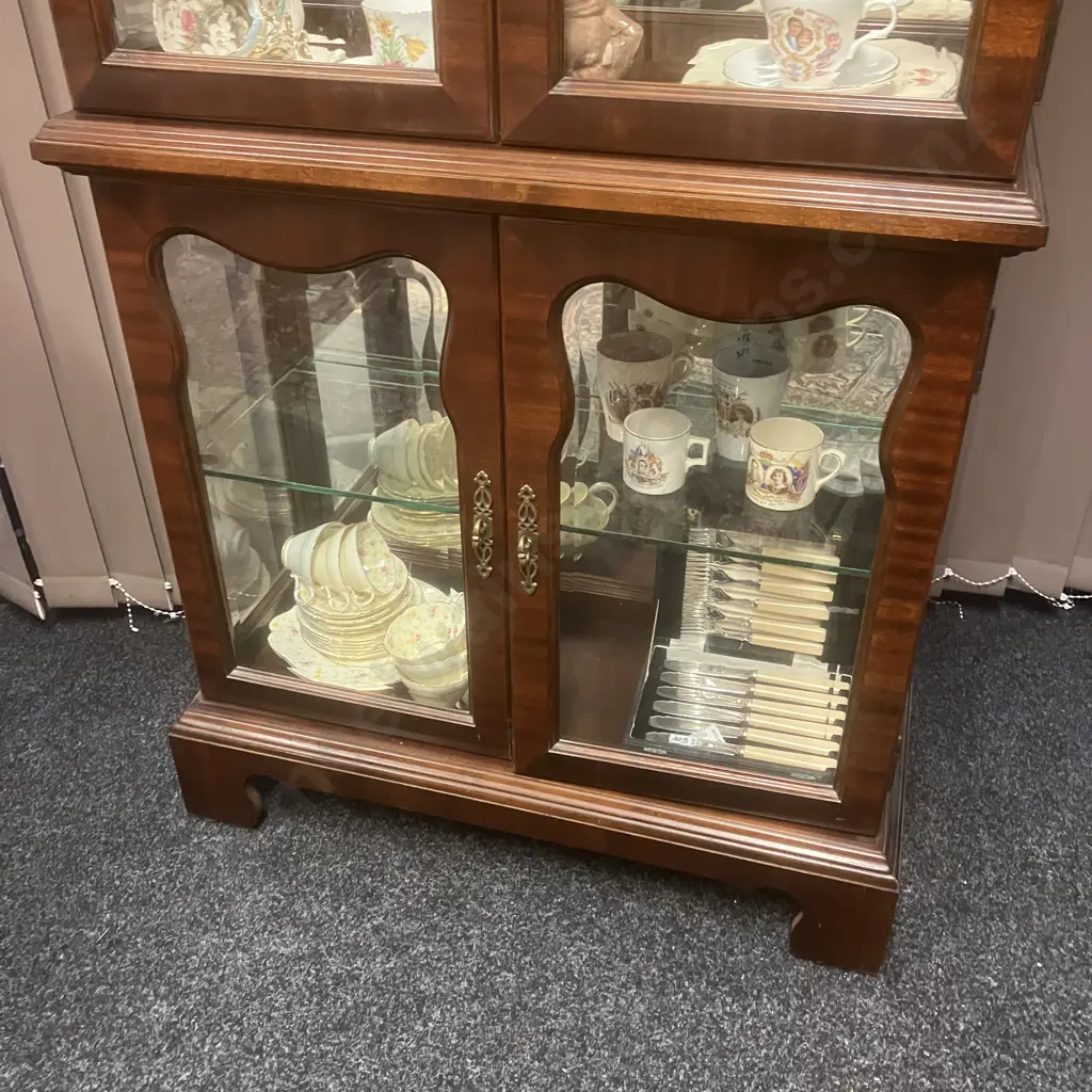 Mahogany 4 Door Display Cabinet. Shaped Bevelled Glass, Mirror Backed, Glass Shelves. Fretwork & Carved H218 W86.5 D36cm Image 1++