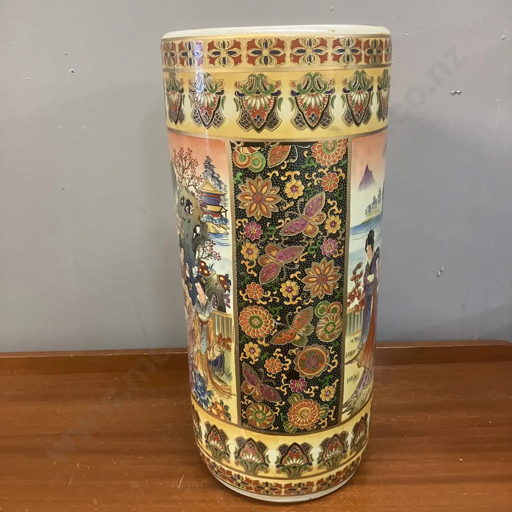 Chinese Umbrella Stand With Two Figural Scene Panels & Floral Surrounds. 46 x 20.5cm Image 1++