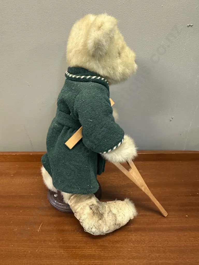 Vintage Specials Collectors Edition Invalid Bear Displayed On Stand H40cm. Image 1++