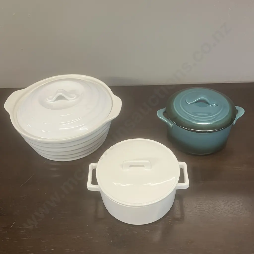 Simon Gault & Maxwell Williams Lidded Cookware Items x 3 Image 1++