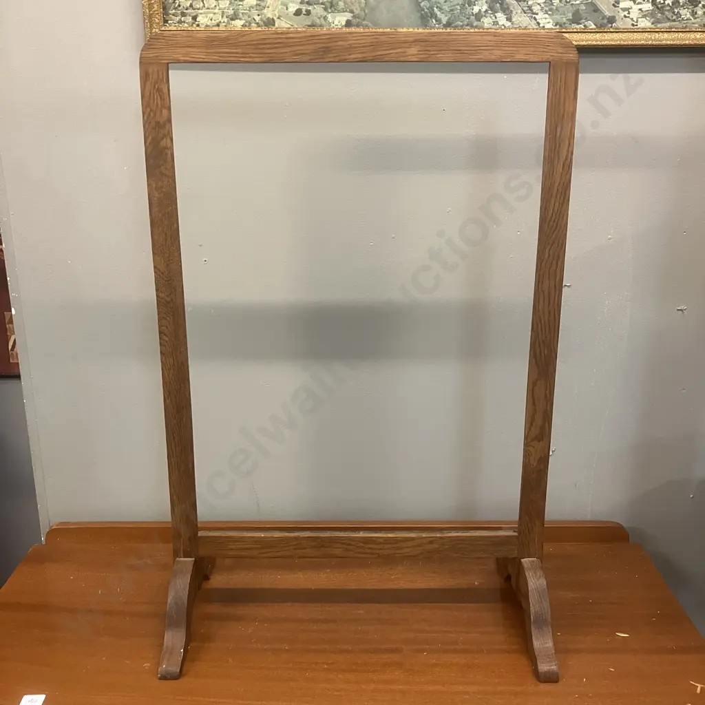Freestanding Oak Frame. H70 W46 D25cm Image 1++